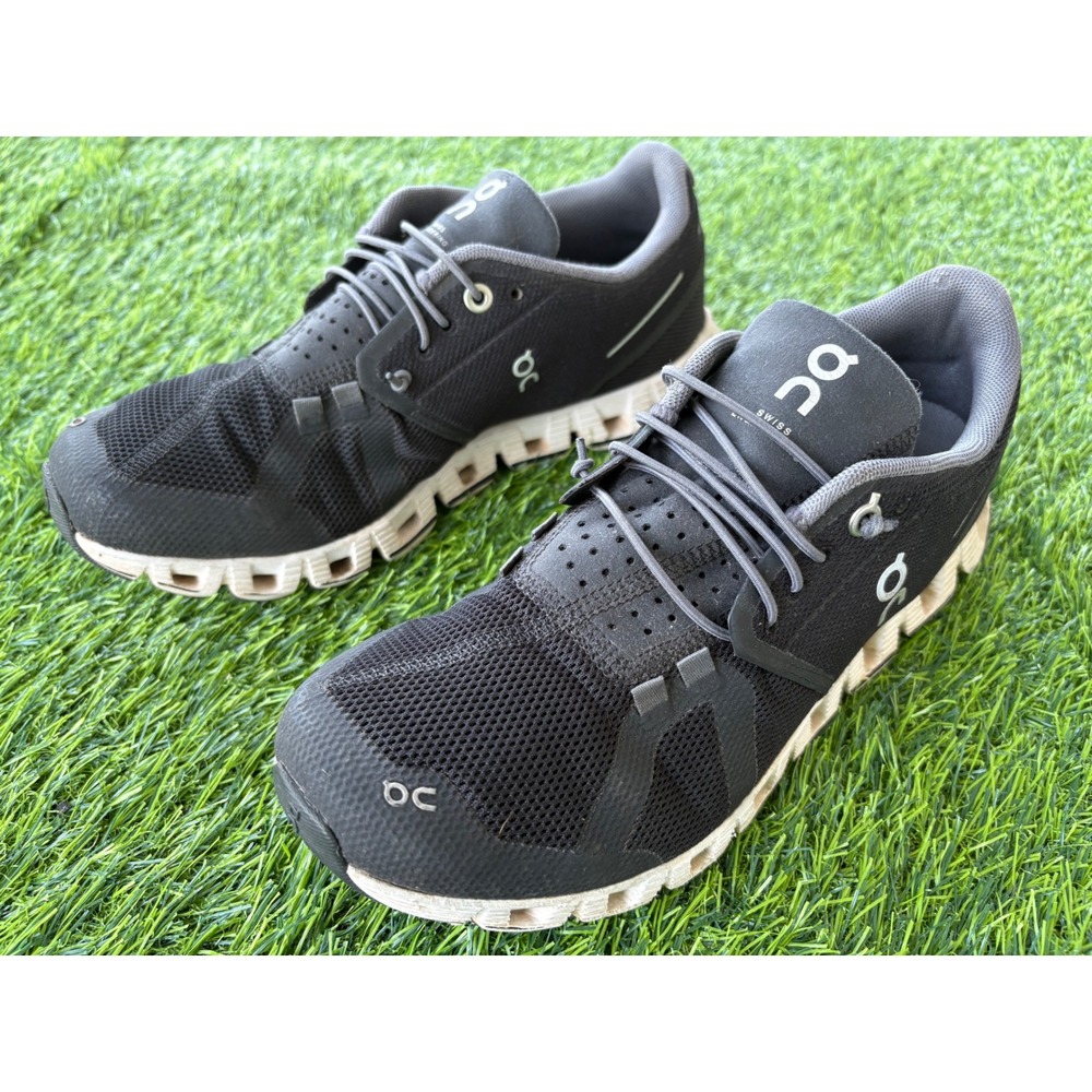 On Running Cloud Womens Size 8 Black White Swiss Engineering Sneakers 19.0001